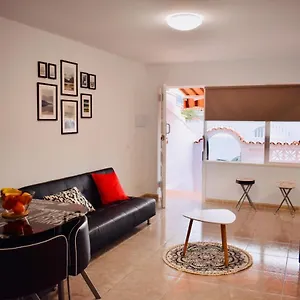 https://sunset-house.in-canary-islands.com